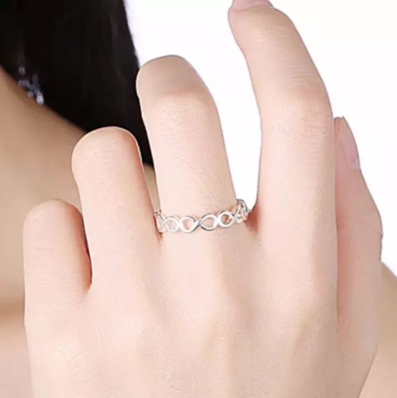 New 925 Silver Simple Infinity Ring - Picture 3 of 3